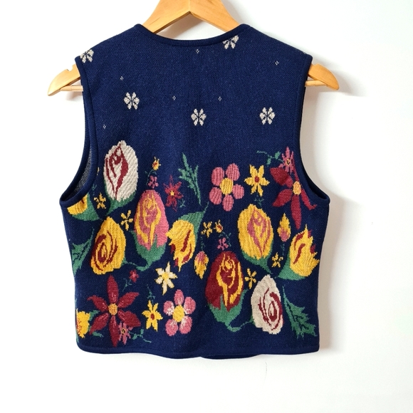 escalier Sweaters - Knitted crop top